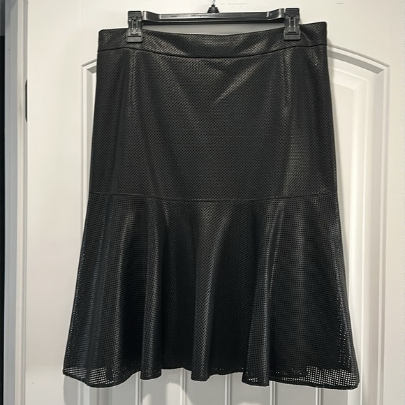 NWOT Akris Punto lacquered lace A line skirt size 10 - Picture 4 of 10